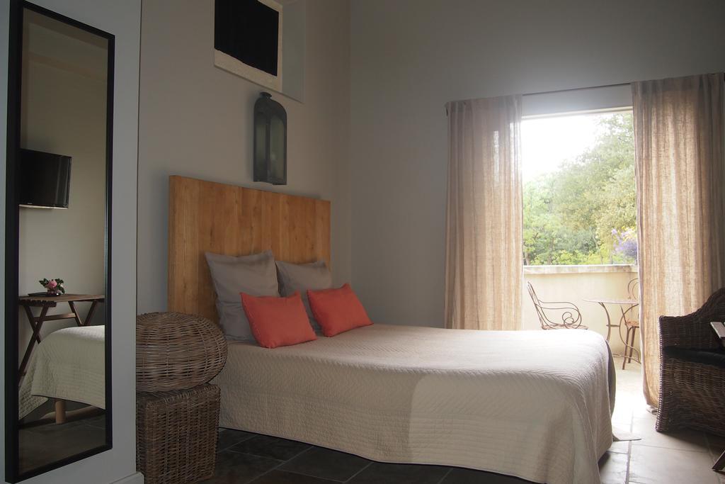 La Maison Des Collines Hotel Allemagne-en-Provence Habitación foto